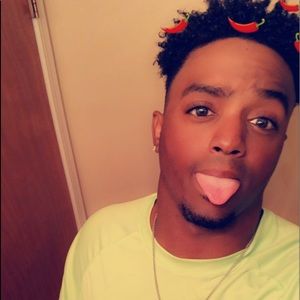 Meet your Posher, Travion